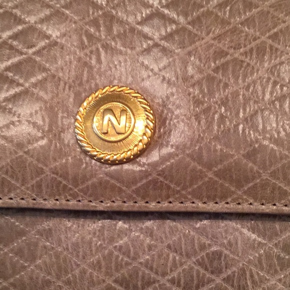 Albert Nipón handbag with gold chain strap - Picture 2 of 5